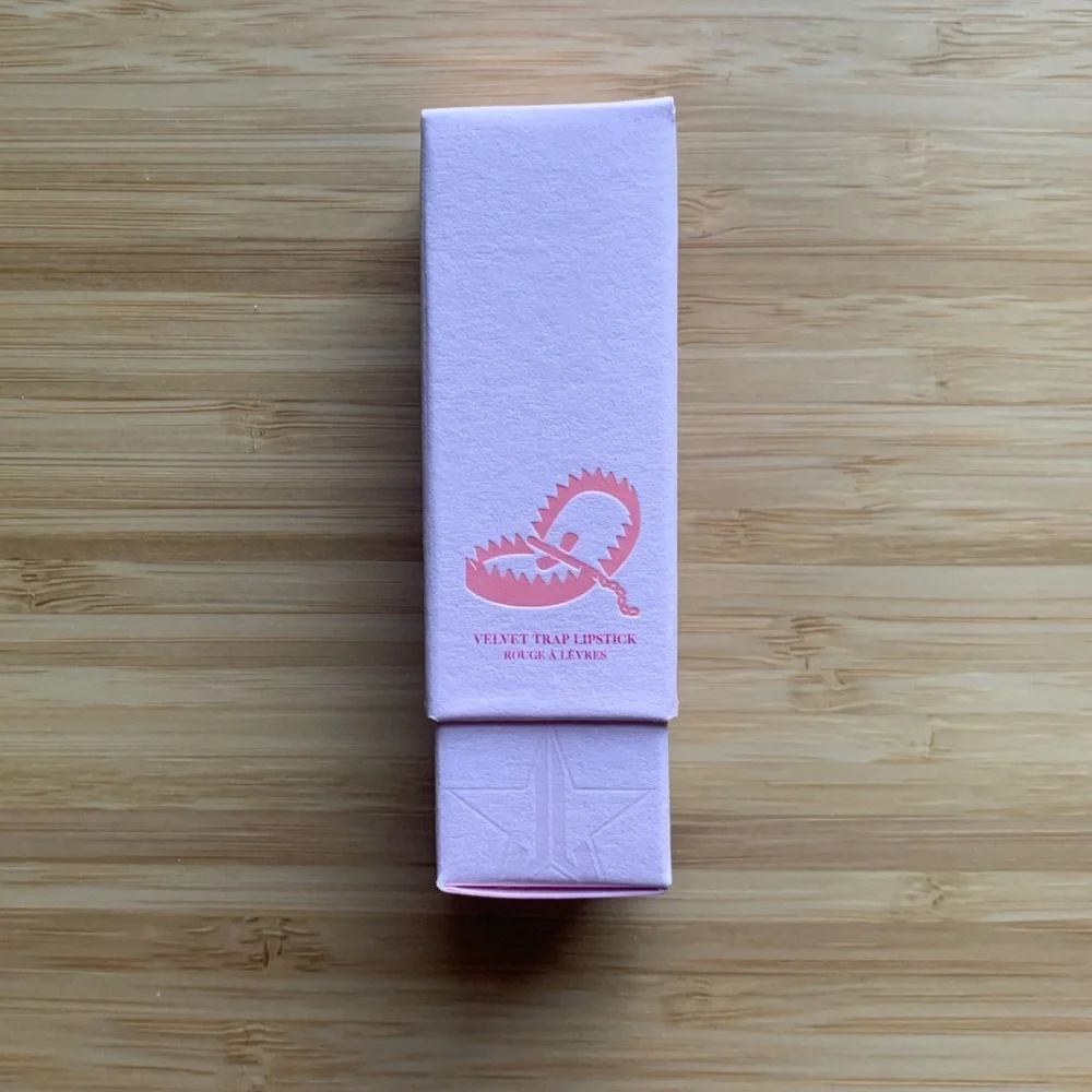 Jeffree Star Cosmetics Velvet‎ Trap Lipstick - Cherry Soda (Muted Red) - NWB